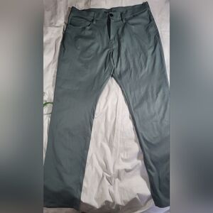 Travis Mathew OpenTo Close Performance Golf pants Gray Sz 35